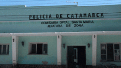 Tres hombres, una mujer embarazada y un ni�o asaltaron a una familia de comerciantes