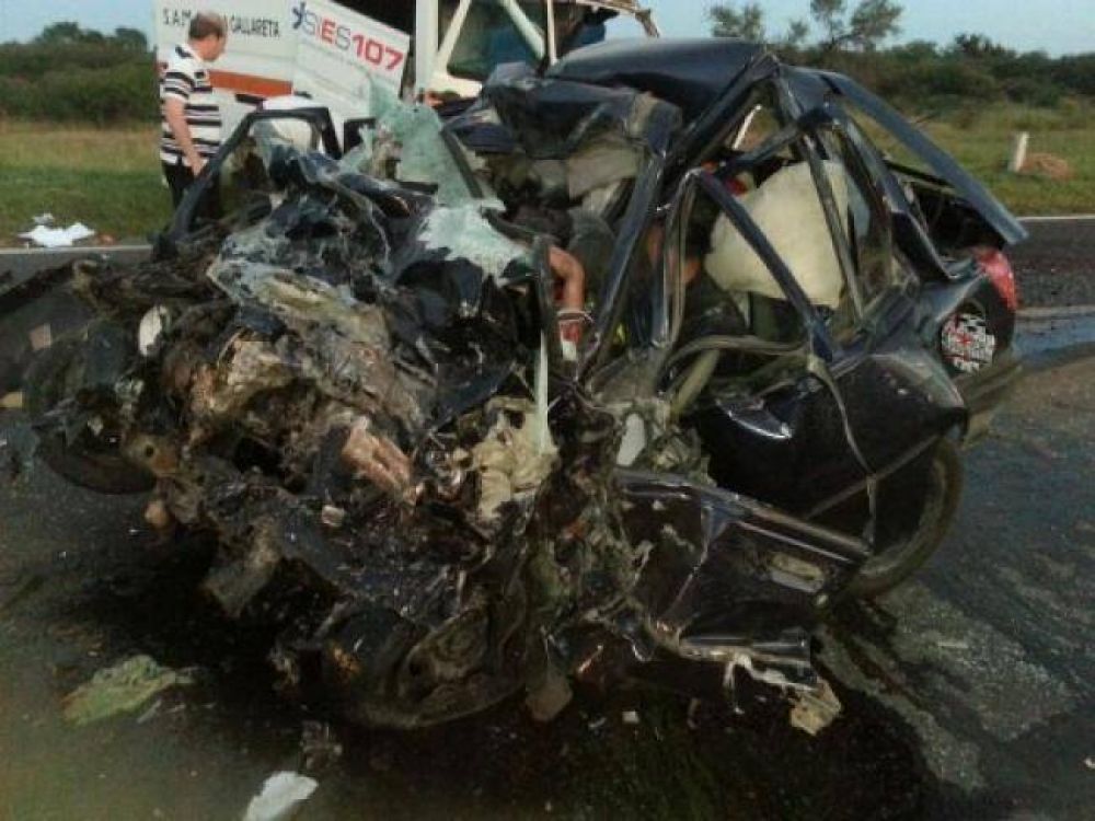 Mueren cuatro chaque�os en un accidente en Santa Fe