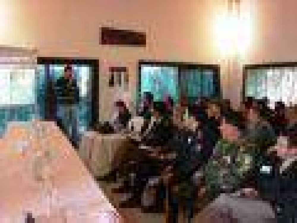 Presencia de efectivos pehuajenses: Jornada de intercambio entre polic�as de La Pampa y Buenos Aires	