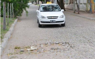 Cambiar�n los adoquines de la tradicional �Calle Angosta�