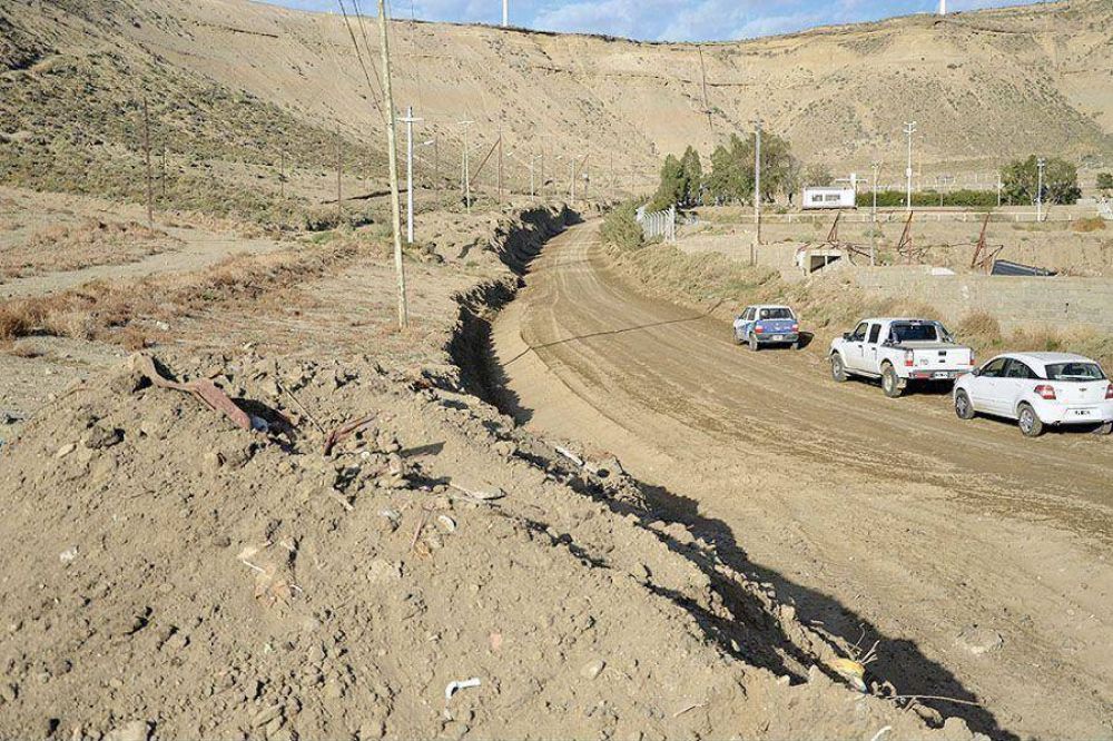 Boyero visit� los paliativos para contener el agua de lluvia en Zona Norte