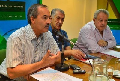 Acusan a Quiroga de no querer tratar el presupuesto