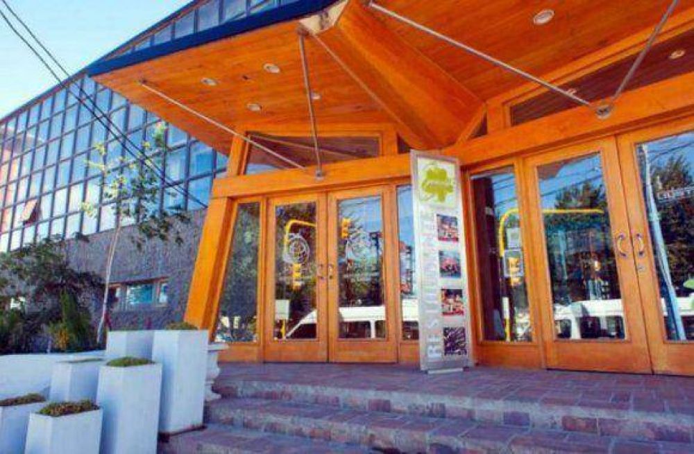 Reuni�n entre INFUETUR y Deportes