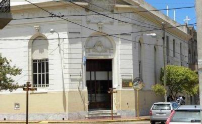 De�n Funes: alumnos universitarios tendr�n descuentos en comercios