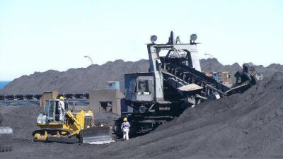 Denuncian sobrecostos para la minera MCC