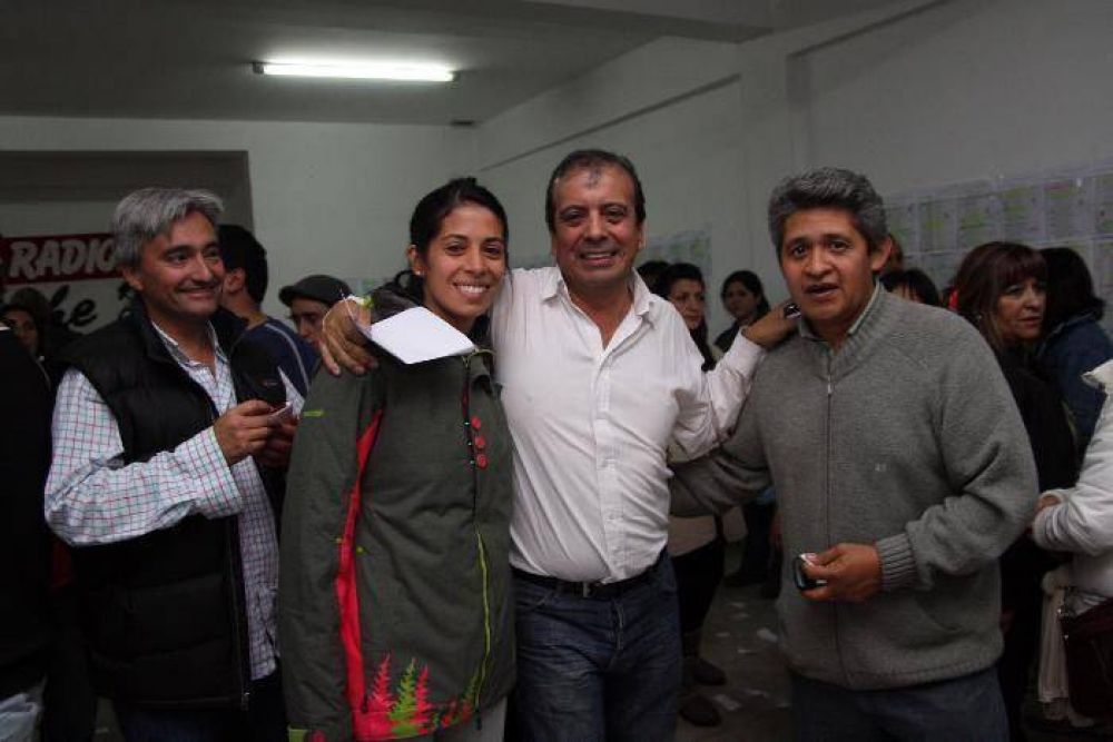 Casta��n gan� la interna y apunta a la intendencia