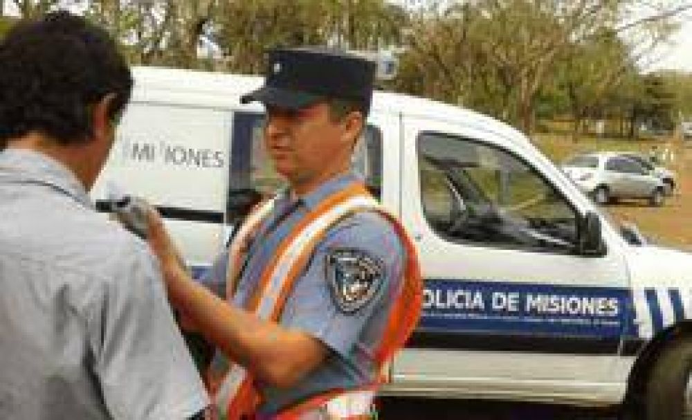 La Polic�a intensific� los controles de tr�nsito en toda la provincia