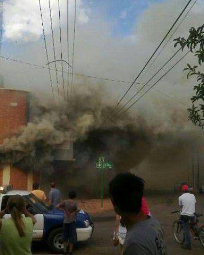 Se incendi� totalmente conocido local bailable de Posadas