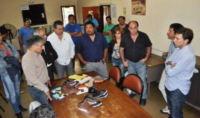 Empresarios de guantes y calzados de seguridad interesados en radicarse en Chamical