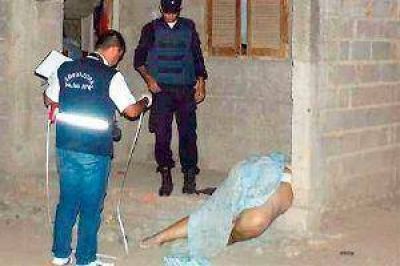 Asesin� a su esposa de un escopetazo delante de sus cuatro hijos