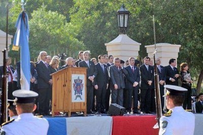 El gobernador Zamora particip� del acto por el d�a de la Autonom�a en el Parque Aguirre