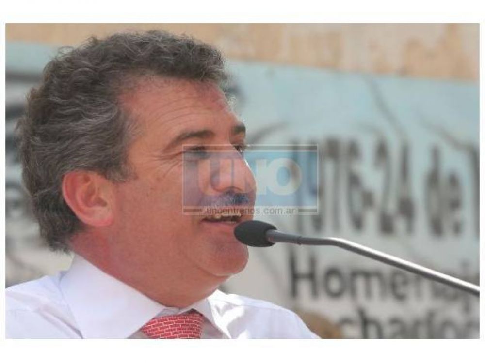 El gobernador promulg� la ley de creaci�n del Mercado Central en Paran�