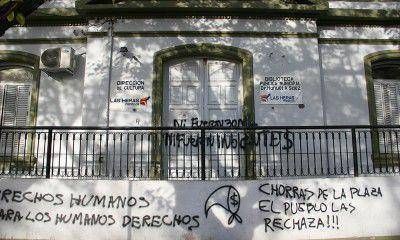 Denuncian pintadas contra las Madres de Plaza de Mayo en Las Heras