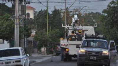 El fuerte viento dej� a miles de usuarios sin energ�a el�ctrica