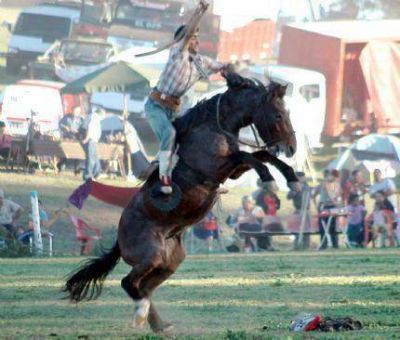Notable expectativa por la Jineteada en la 15� Fiesta del Trabajador para el 1� de Mayo