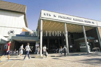 En 60 a�os de vida, la UTN local form� a m�s de 4 mil ingenieros  
