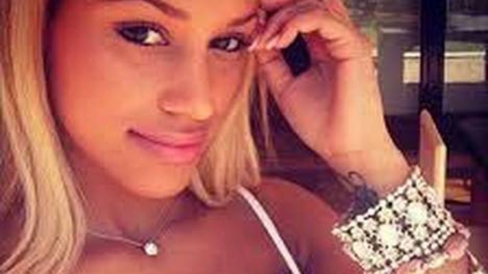 Balotelli pone a su novia en juego