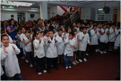 Nutricionistas visitan escuelas de San Isidro para fomentar una alimentaci�n saludable