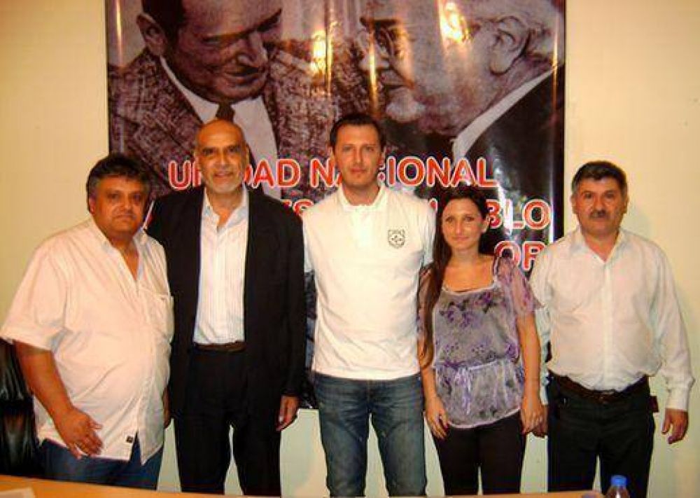 M�s radicales de Tres de Febrero se suman al massismo