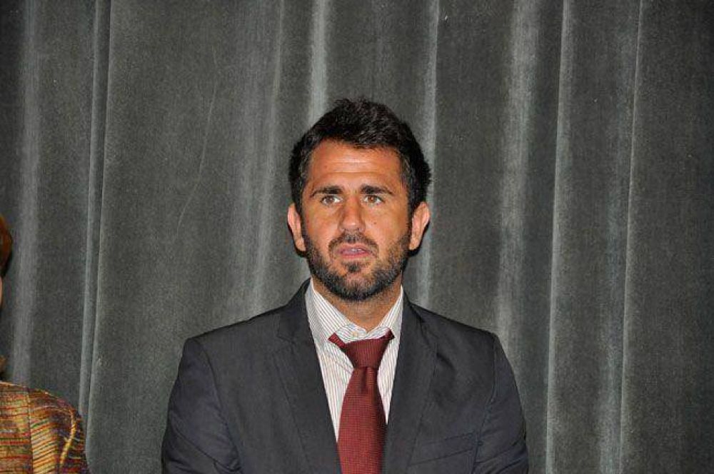 Espartaco Mar�n dice que su candidatura �no pasa por una decisi�n personal�