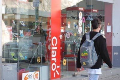 Provocaron destrozos en un local comercial