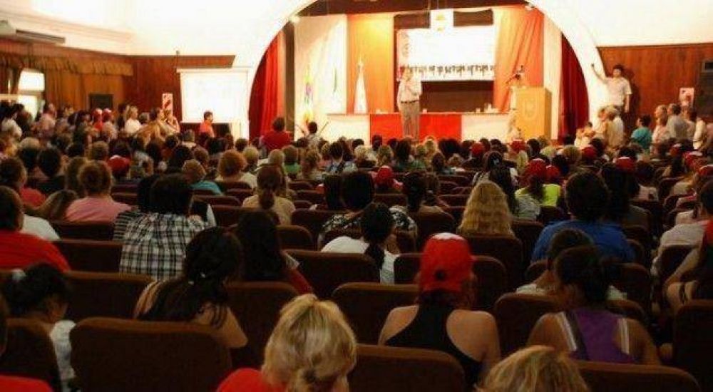 Rozas encabez el Encuentro de Mujeres del Chaco