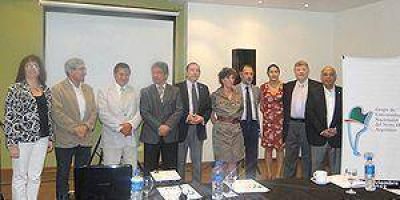 Plenarios de UNNGA y Zicosur Universitaria en Chilecito