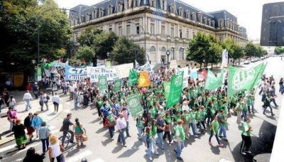 Borda: m�dicos bonaerenses se suman a la marcha