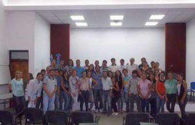 Tercer encuentro del seminario sobre el �modelo formose�o�