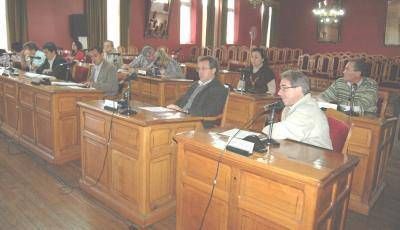 Preocupaci�n de concejales por el posible cierre de la Oficina local del Bolet�n Oficial