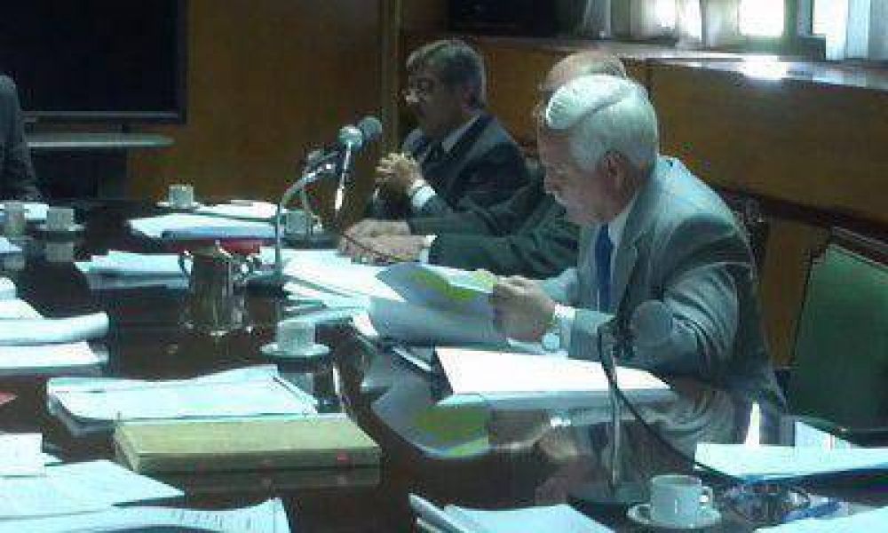 Carlos Rico comenz� a declarar, neg� todos los cargos en su contra y seguir� preso