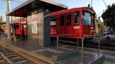 Metrotranv�a: buen servicio y pocas bocas para recargar las tarjetas