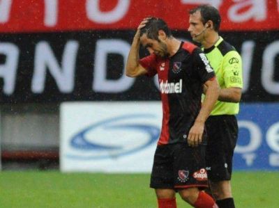 Newell's: Villalba ser� intervenido hoy de una sinovitis en la rodilla derecha