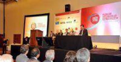 Urtubey: "El Plan Salta 2030 es una hoja de ruta que los pol�ticos debemos ejecutar"