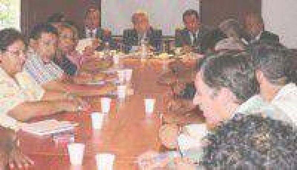 Gobierno y gremios: conformaron mesas de trabajo para avanzar en cuestiones particulares