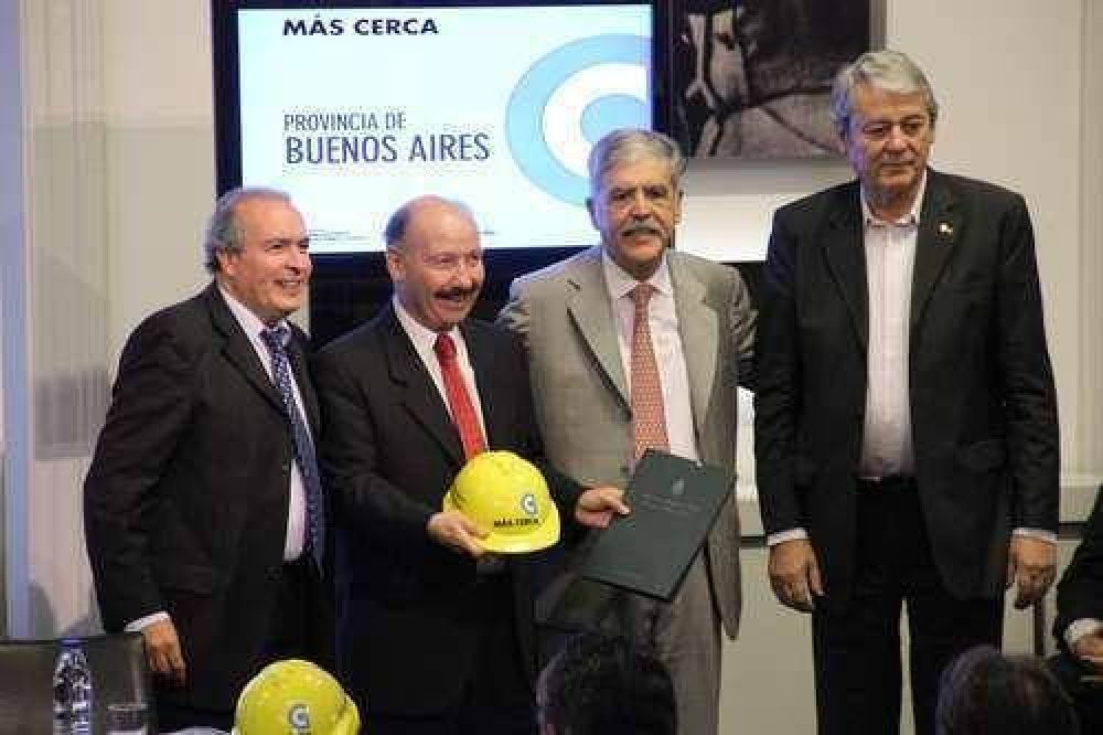El intendente Inza firm� ayer un convenio por 5.000.000 de pesos para obras h�dricas