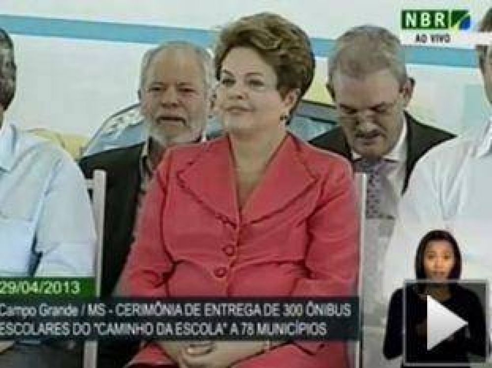 Ruralistas silban y abuchean a Dilma Rousseff