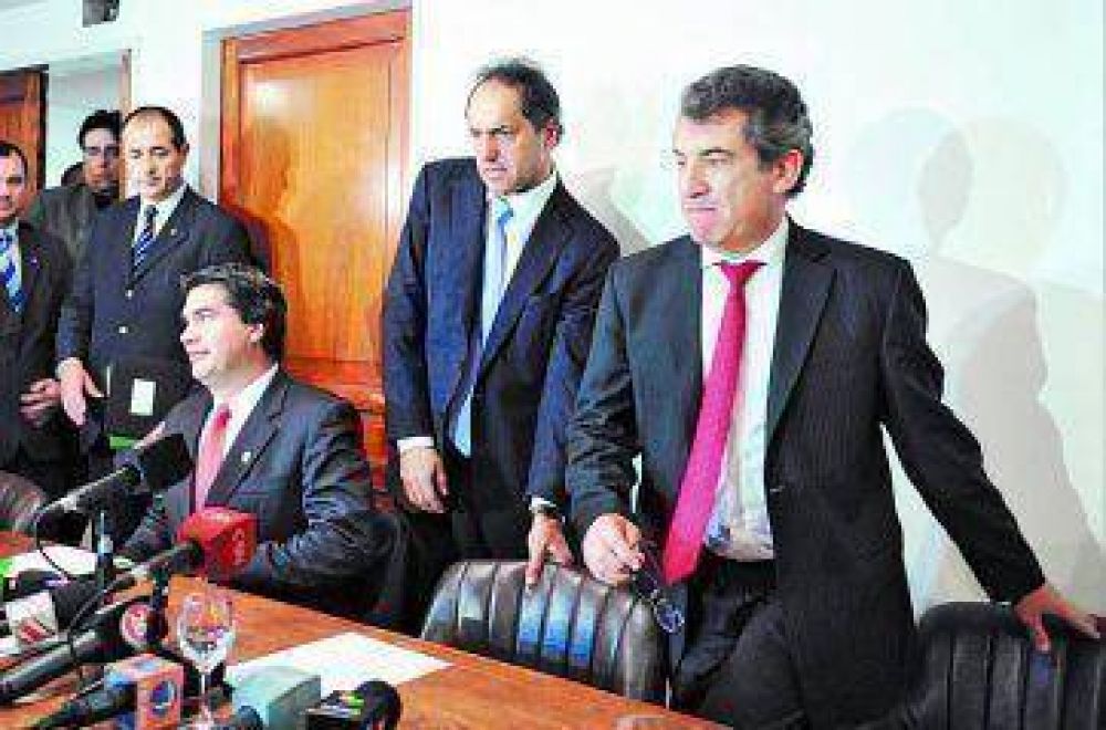 Con Scioli a la cabeza, el PJ respald� a CFK