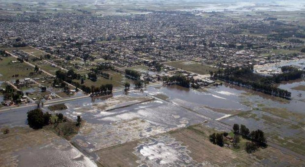 A casi un a�o de las inundaciones, Scioli a�n no licit� las obras que necesita Azul