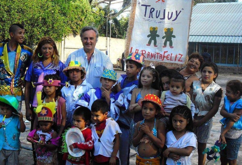 San Miguel - Joaqu�n De la Torre acompa�� a los vecinos en los festejos por los 71 a�os del barrio Trujui     