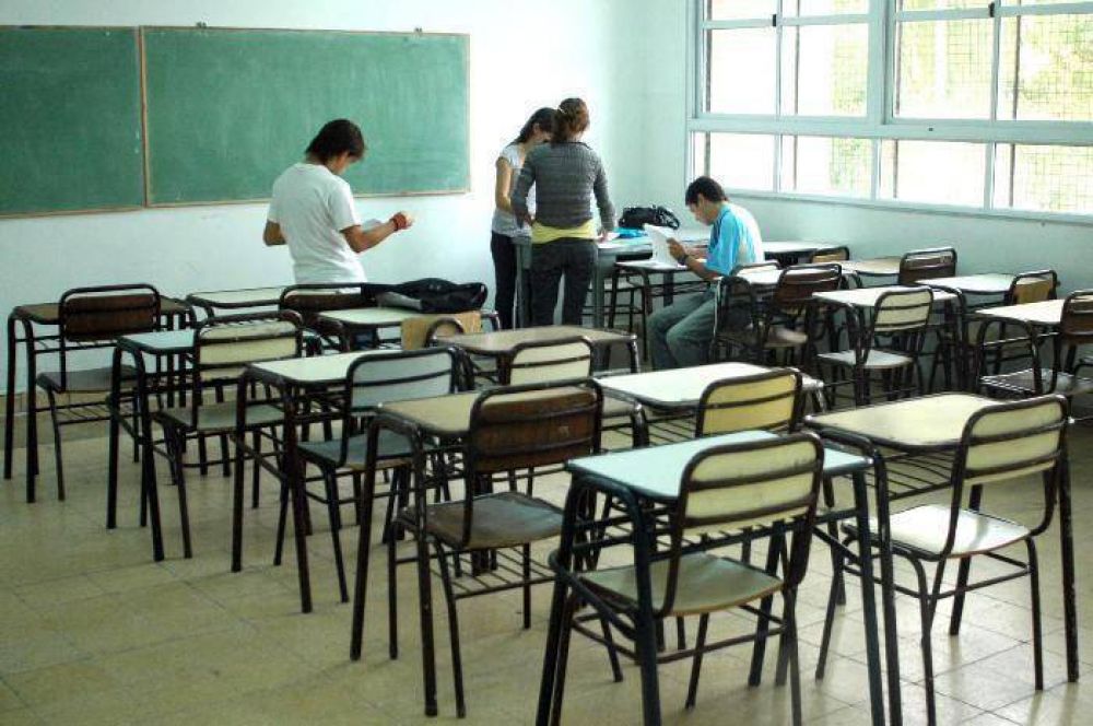 Desde el 15 no habr� m�s horas libres en escuelas