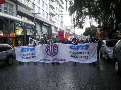 Marcha en el D�a de los Trabajadores contra la megaminer�a