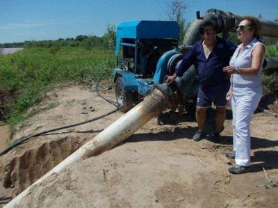 El acueducto r�o Bermejo-Castelli en su etapa final de ejecuci�n