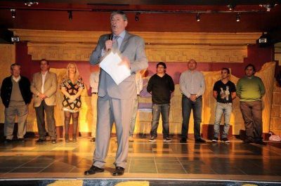 Fiesta de unidad y camarader�a en el D�a del Trabajador