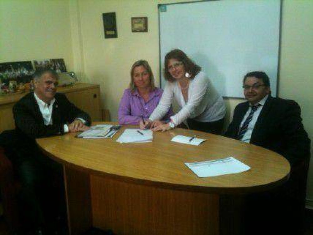 Naci�n aportar� m�s de 800 mil pesos a programas para la tercera edad