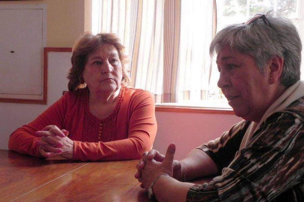 En el marco de su gira por los municipios, M�nica Contrera visit� Camarones