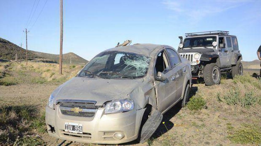 Varios vuelcos dejan como saldo 5 personas heridas