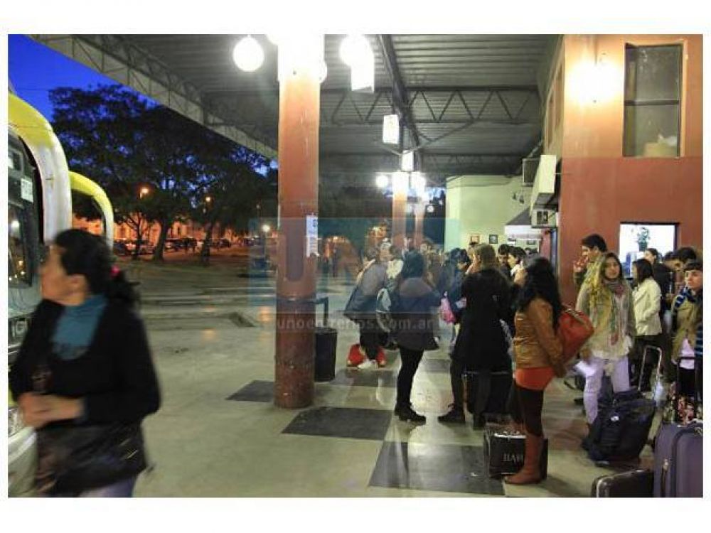 Paran los choferes de micros de larga distancia por tiempo indeterminado