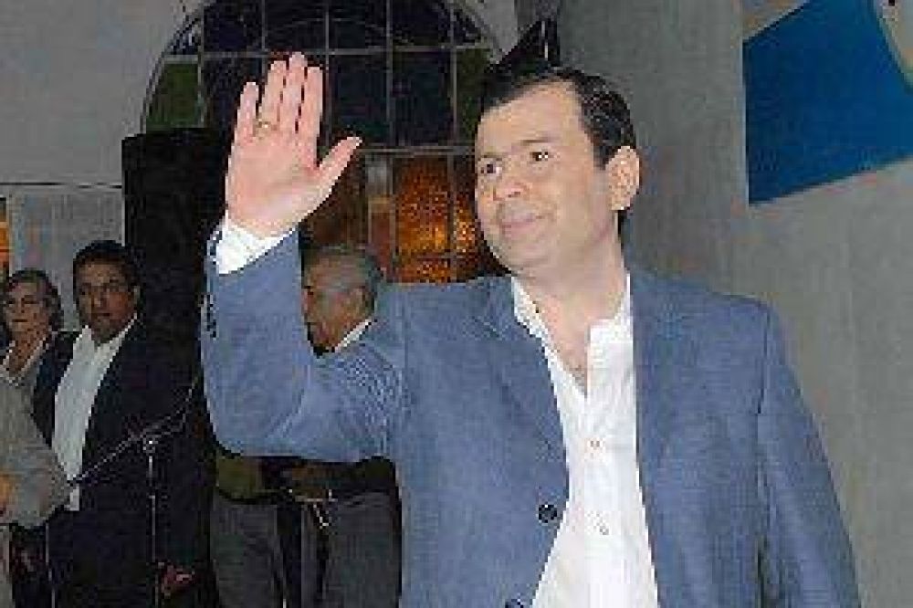 "No hay que ser tan ansiosos", dijo Zamora al referirse a la definici�n de las candidaturas