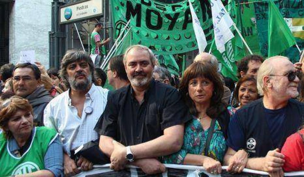 "Si la oposici�n se une, llegamos a 31 votos"